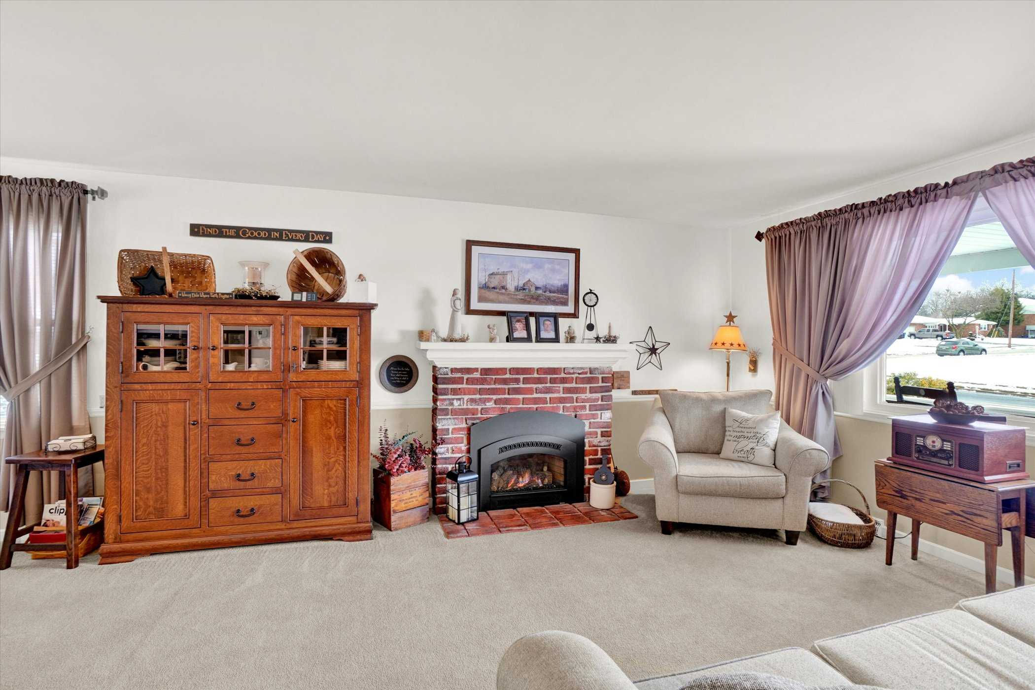 740 Sundale Drive, East York, PA, USA, 17402 - Thumbnail 3