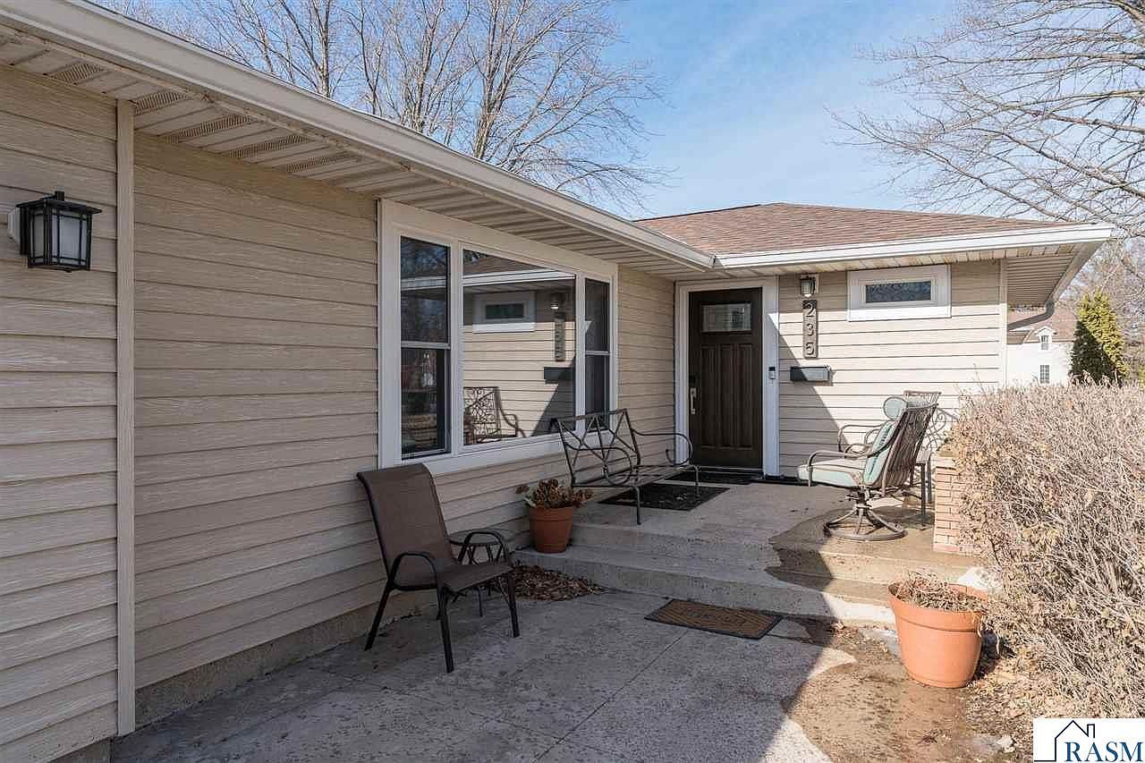 235 Drew Ave NE Madelia, MN 56062 - Thumbnail 3