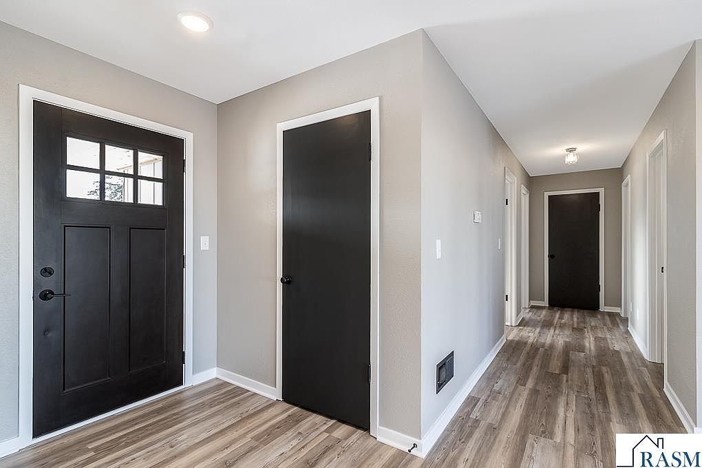 1458 Lookout Dr North Mankato, MN 56003 - Thumbnail 3