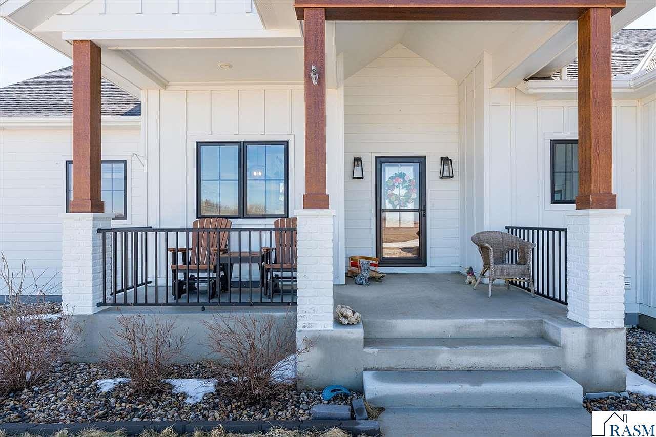 131 Miranda Trl Madison Lake, MN 56063 - Thumbnail 3