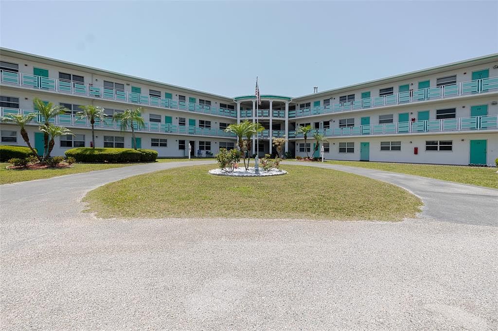 1950 59th Ave N APT 208 Saint Petersburg, FL 33714 - Thumbnail 3