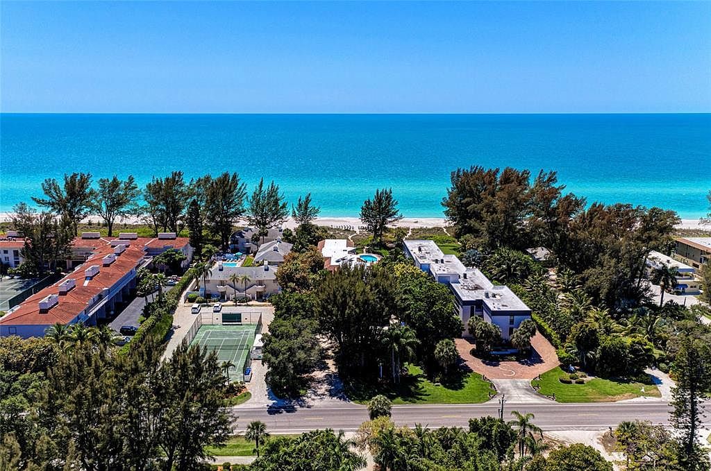 5125 Gulf Of Mexico Dr UNIT 7 Longboat Key, FL 34228 - Thumbnail 3