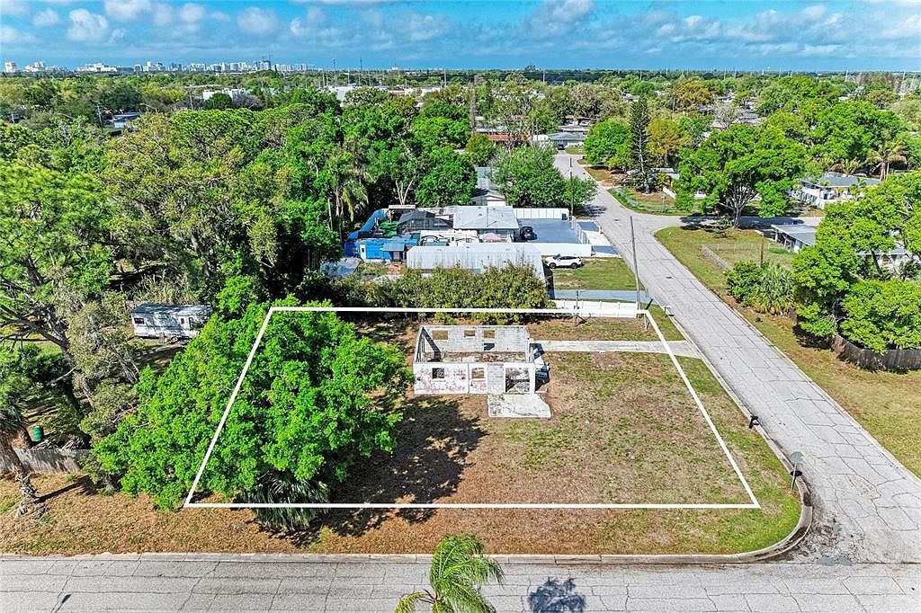 0 Dover St Lot 107 Sarasota, FL 34235 - Thumbnail 3