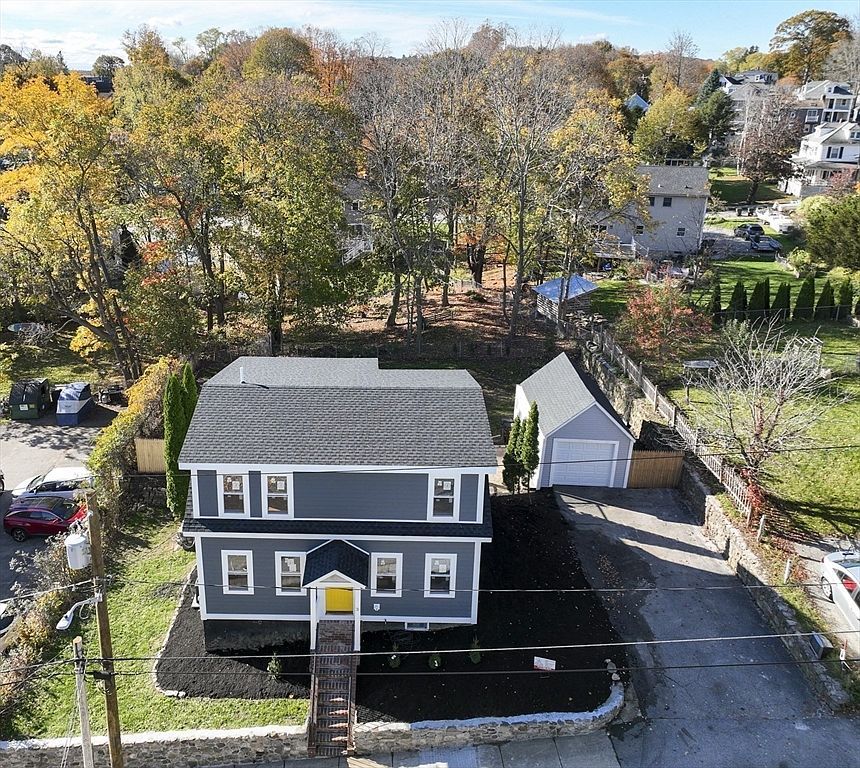 3 Arlington St Amesbury, MA 01913 - Thumbnail 3