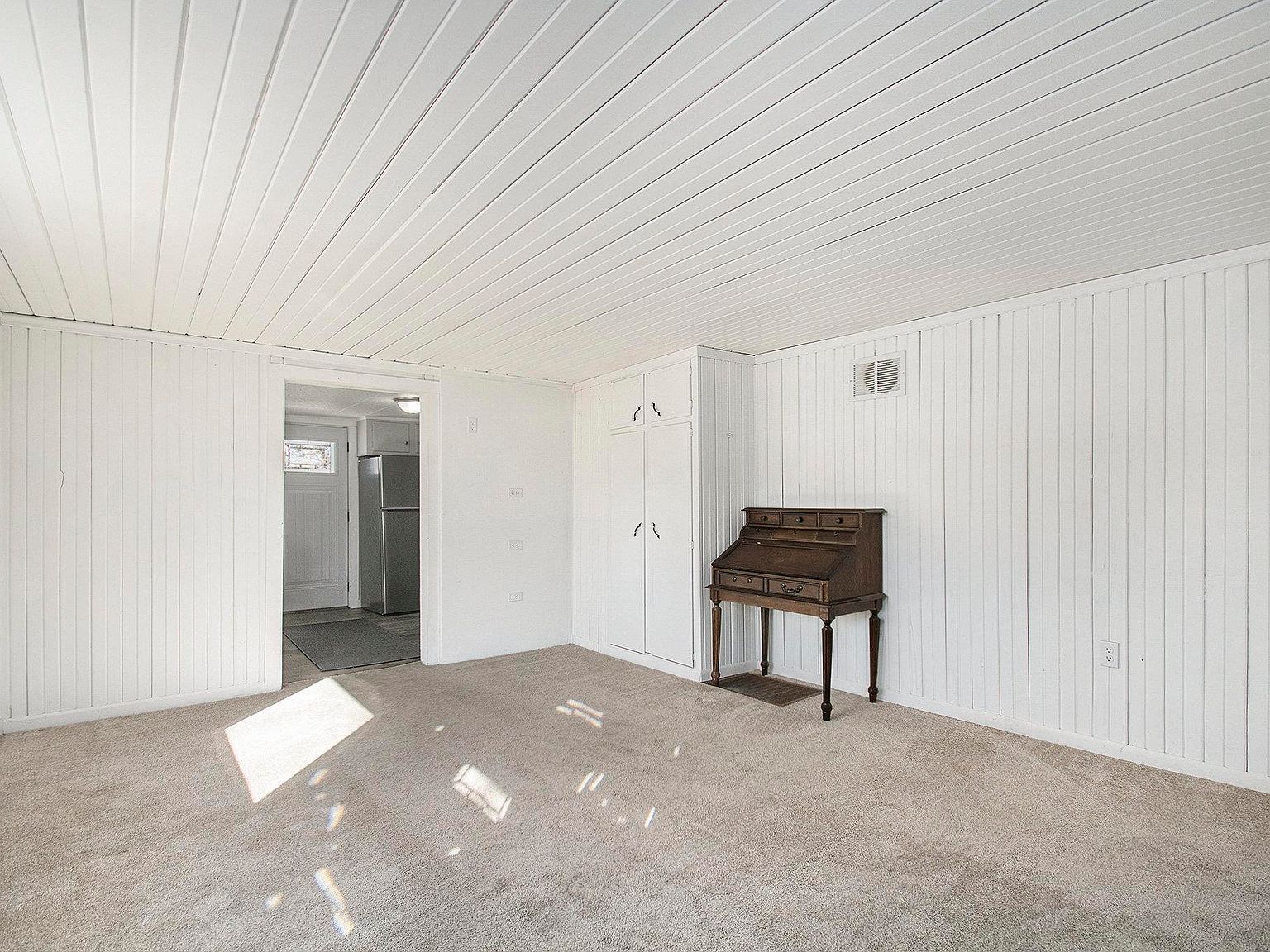 1304 Zollinger Rd Goshen, IN 46528 - Thumbnail 3