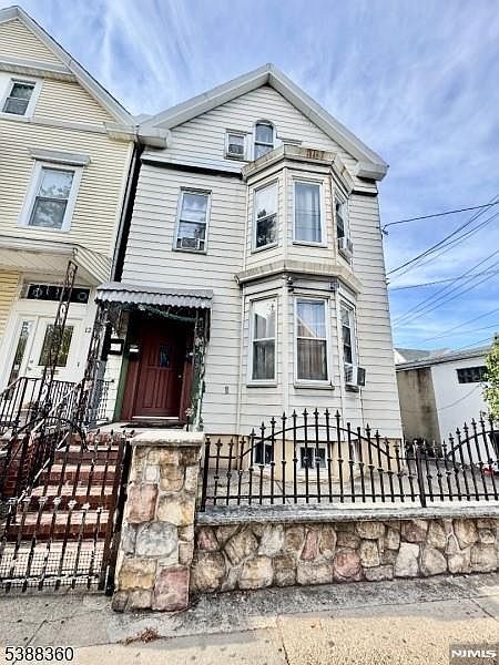 16 Darcy St Newark, NJ 07105 - Thumbnail 3