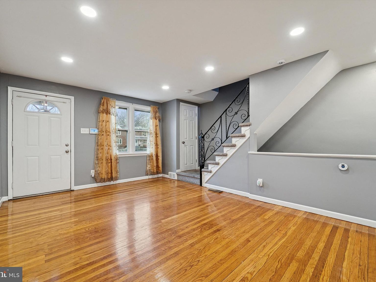 887 Taylor Dr Folcroft, PA 19032 - Thumbnail 3