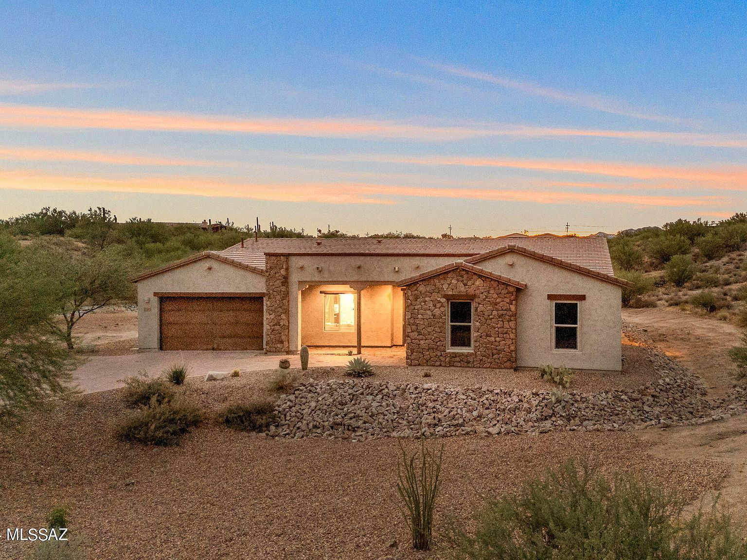 11465 N Village Canyon Pl Oro Valley, AZ 85737 - Thumbnail 3