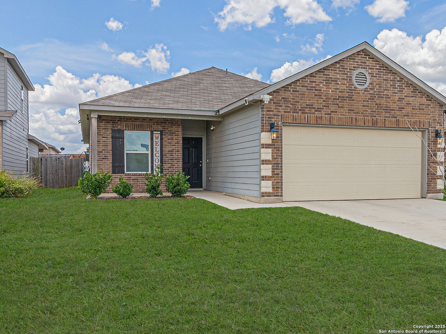 14651 Latigo Loop Elmendorf, TX 78112 - Thumbnail 3