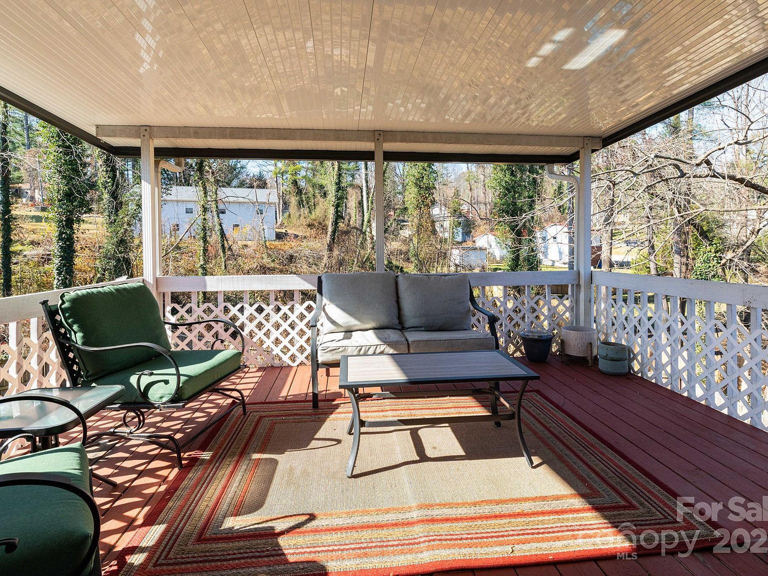 1226 Pinebrook Cir Hendersonville, NC 28739 - Thumbnail 3