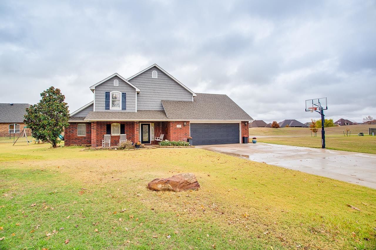 1106 Dalton Ct Enid, OK 73703 - Thumbnail 3