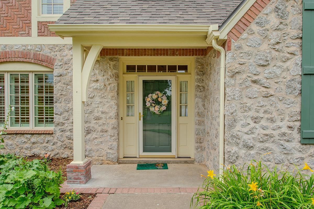 2609 Marymount Enid, OK 73703 - Thumbnail 3