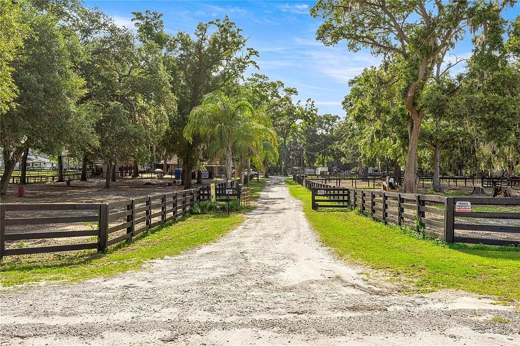 13646 N Us Highway 27 Ocala, FL 34482 - Thumbnail 3