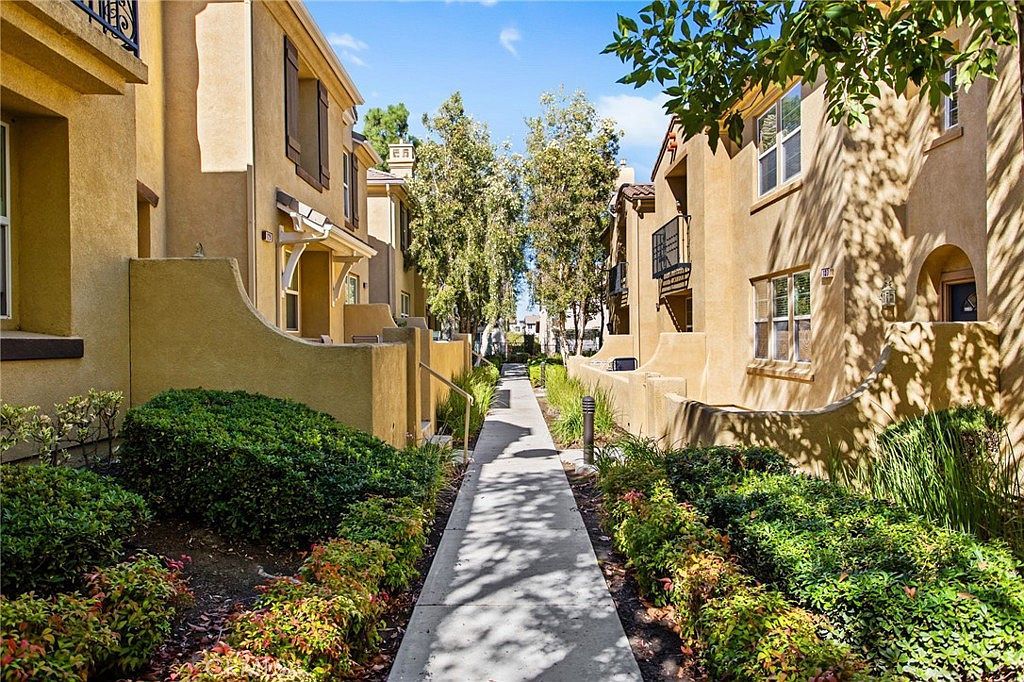 28410 Socorro St UNIT 137 Murrieta, CA 92563 - Thumbnail 3