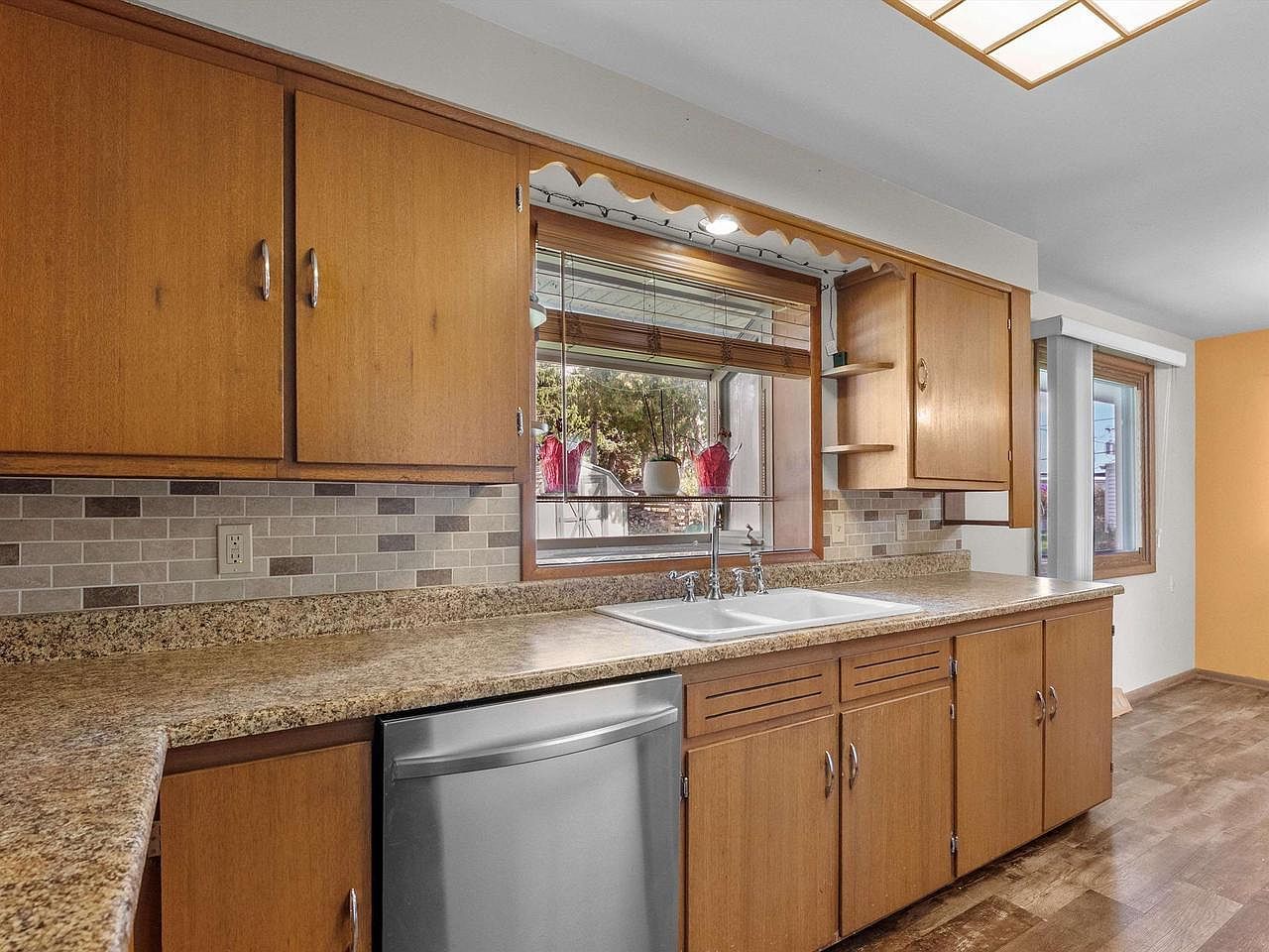 944 Fond Du Lac Ave Sheboygan Falls, WI 53085 - Thumbnail 3