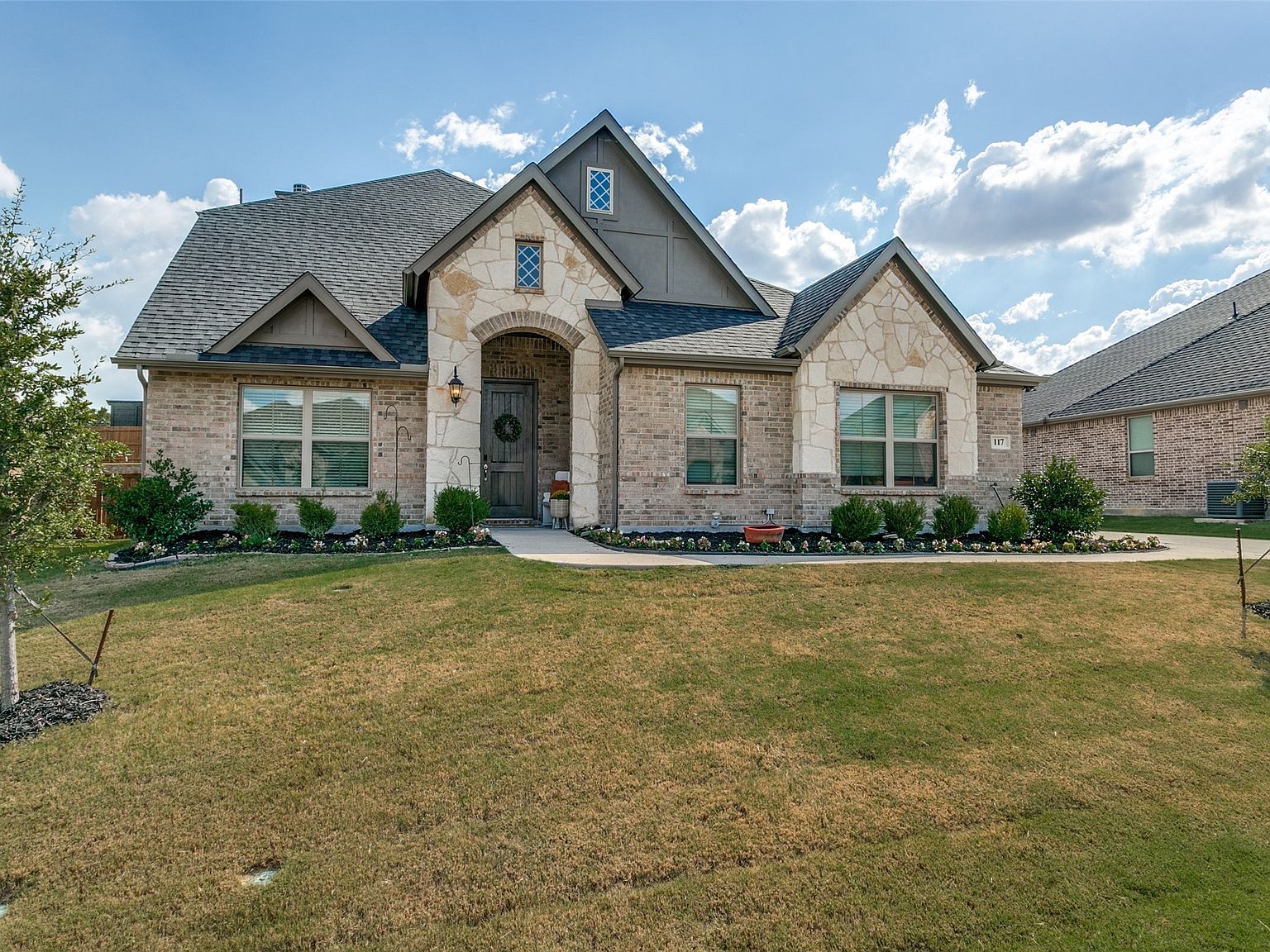 117 Saint Elias Dr Burleson, TX 76028 - Thumbnail 3