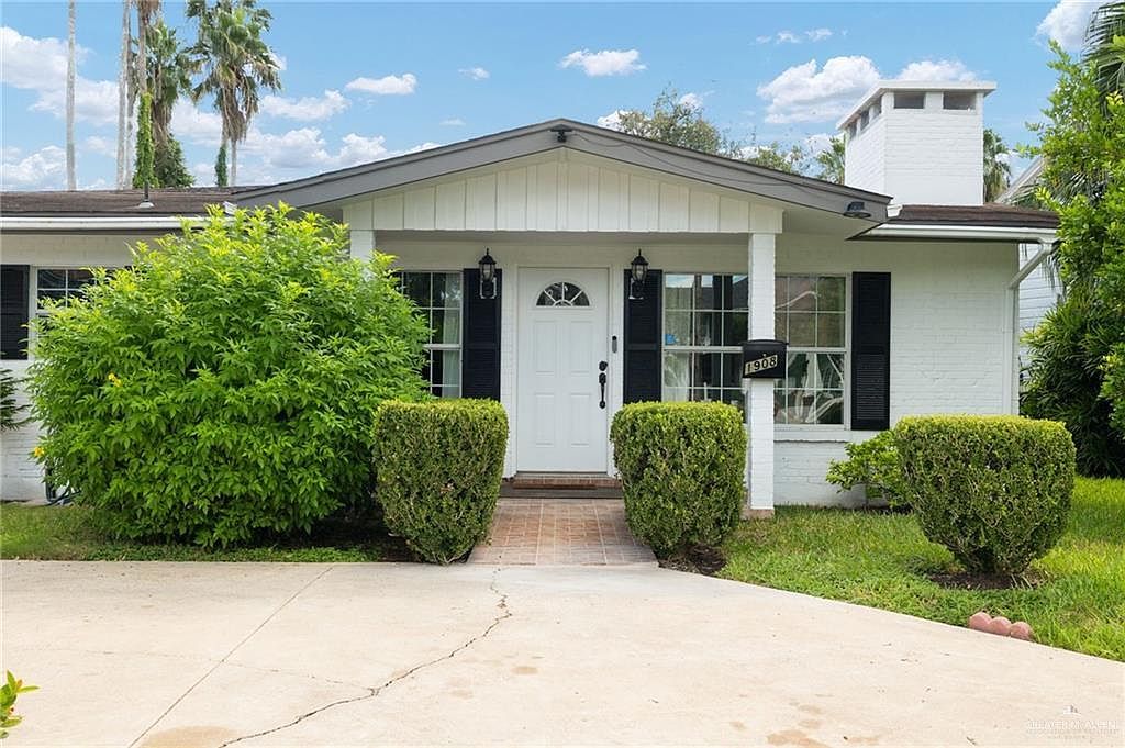 1908 Palm Blvd Brownsville, TX 78520 - Thumbnail 3