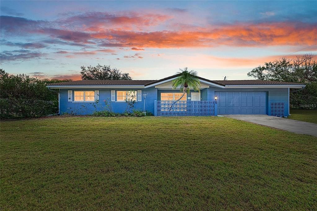 3040 Tyrone Ln Sarasota, FL 34239 - Thumbnail 3