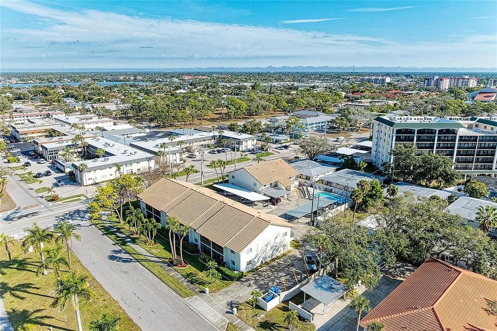 525 Barcelona Ave APT 207 Venice, FL 34285 - Thumbnail 3