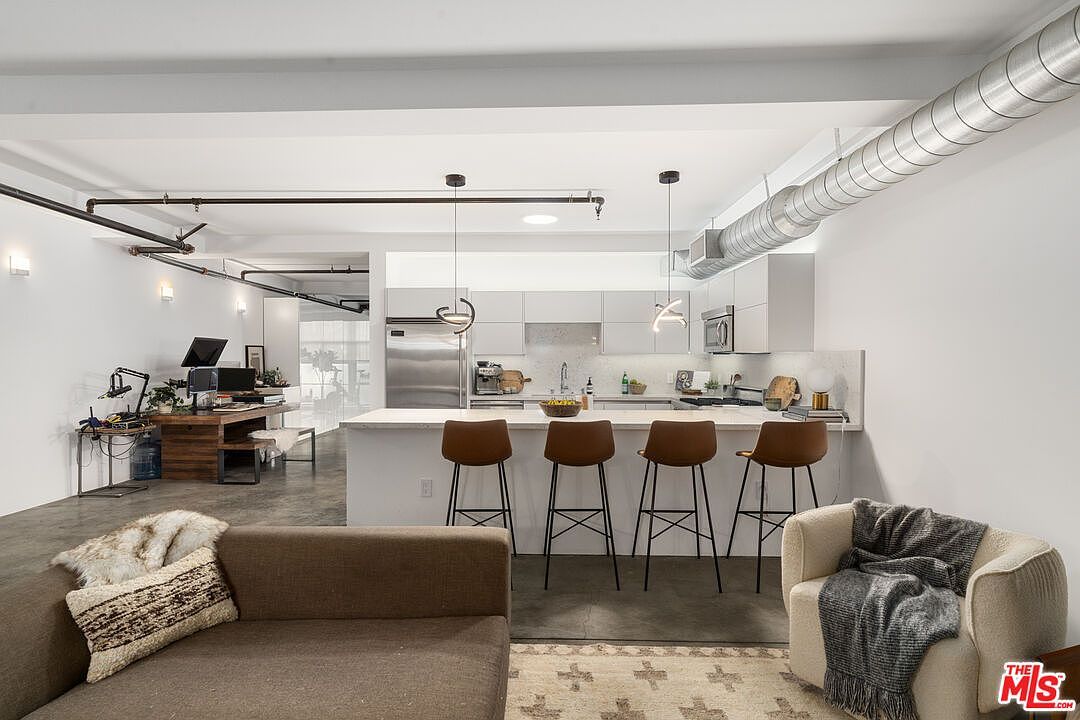 1046 Princeton Dr UNIT 105 Marina Del Rey, CA 90292 - Thumbnail 3