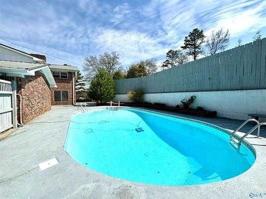 20 Mountain Drive, Jacksonville, AL, 36265  | Single Family