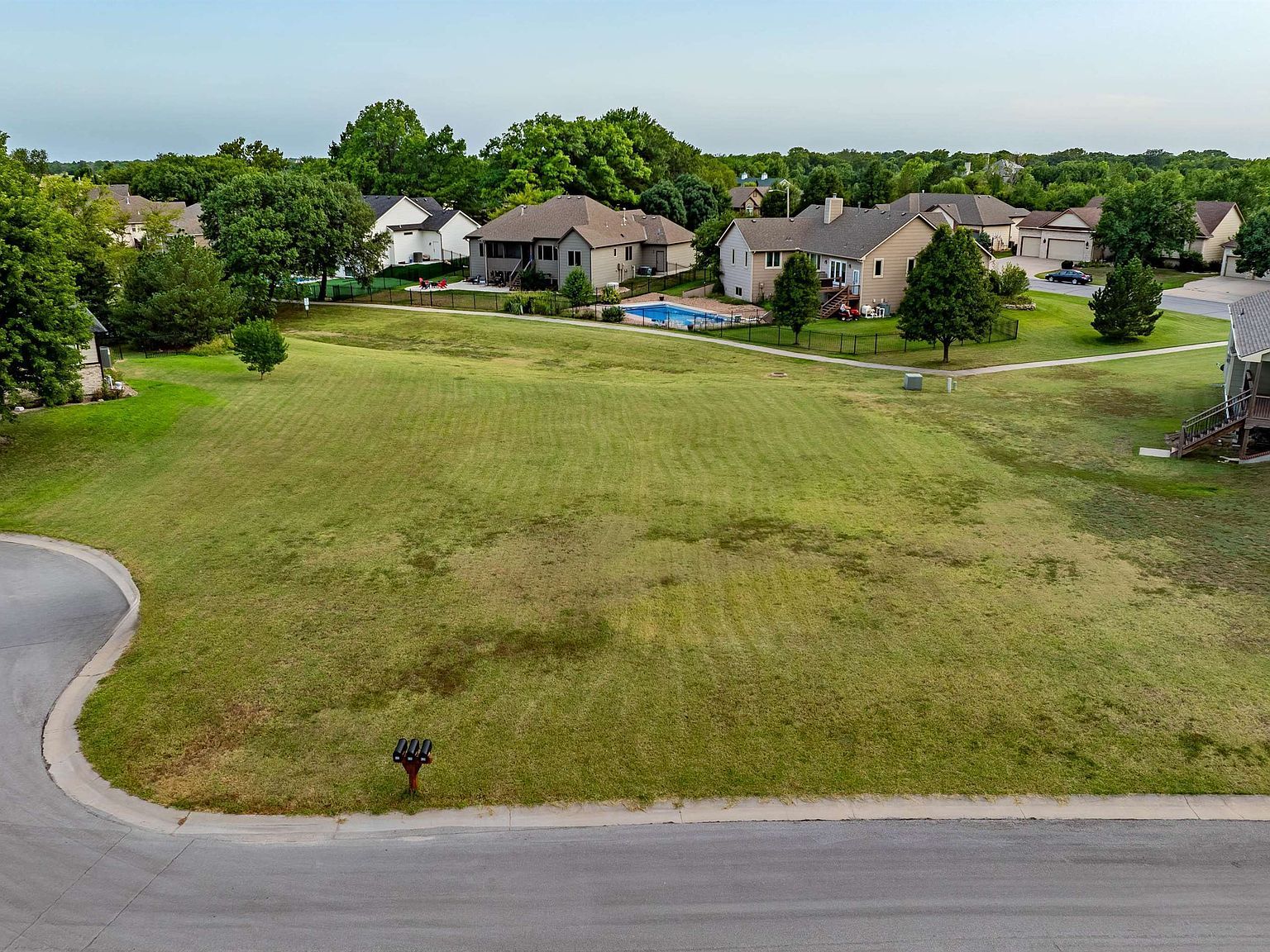 607 E Aspen Creek Ct Andover, KS 67002 - Thumbnail 3