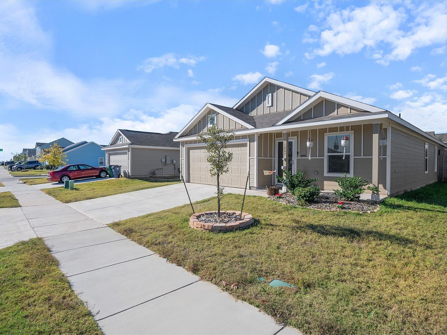 11807 Marcellus Way Justin, TX 76247 - Thumbnail 3