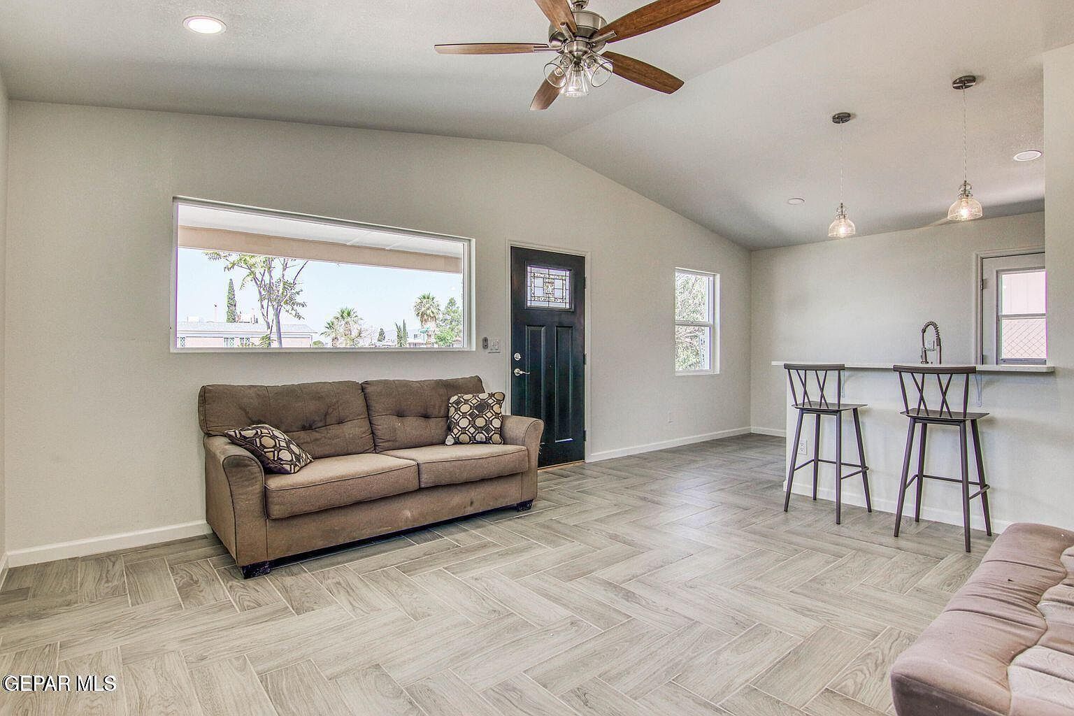 628 N Yarbrough Dr El Paso, TX 79915 - Thumbnail 3