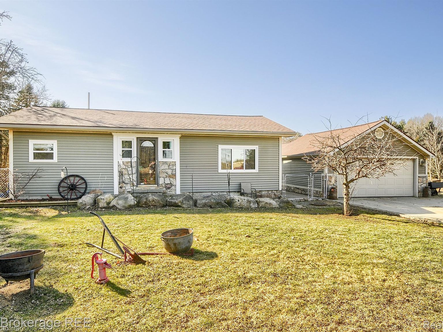 5079 Jefferson Rd North Branch, MI 48461 - Thumbnail 3