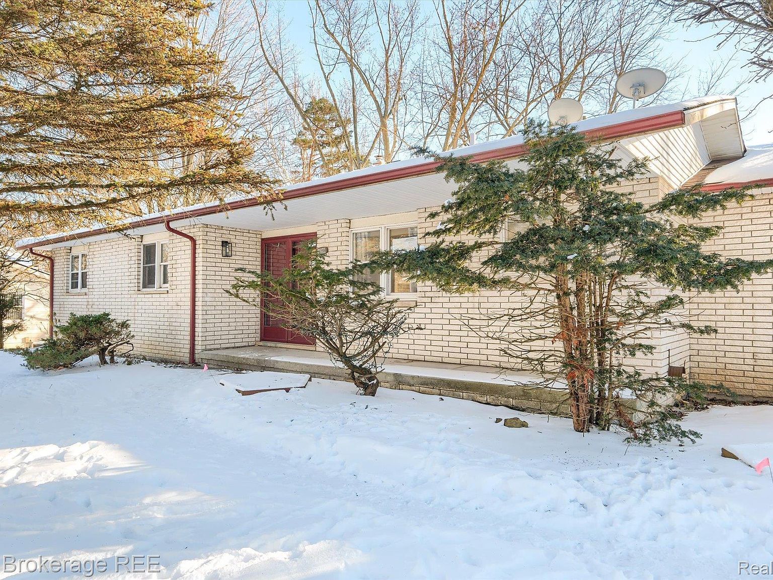 1396 Westerrace Dr Flint, MI 48532 - Thumbnail 3