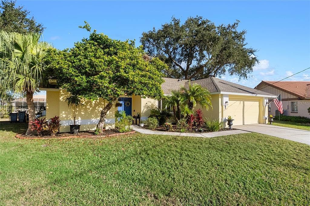 14 Clear Ct Palm Coast, FL 32137 - Thumbnail 3