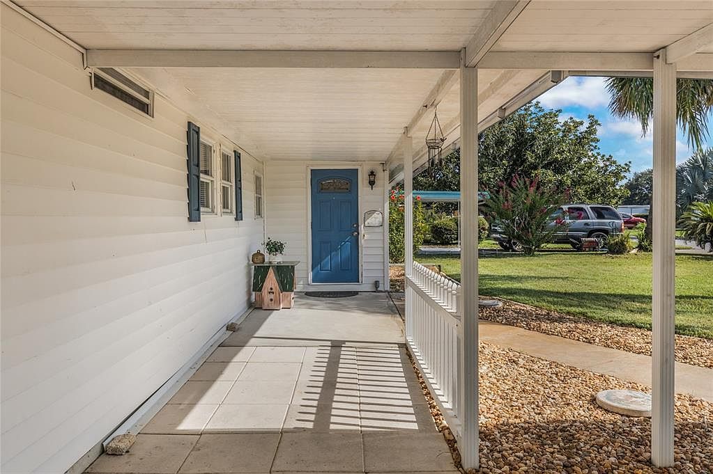 31643 Howard St Tavares, FL 32778 - Thumbnail 3