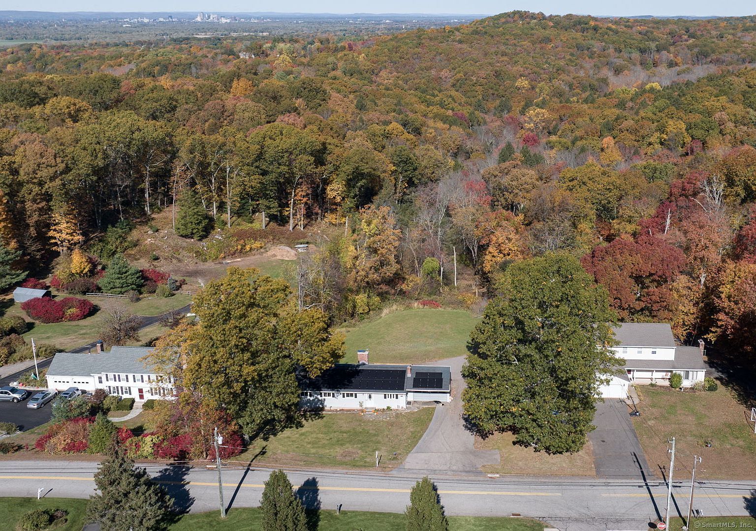 438 Foote Rd South Glastonbury, CT 06073 - Thumbnail 3