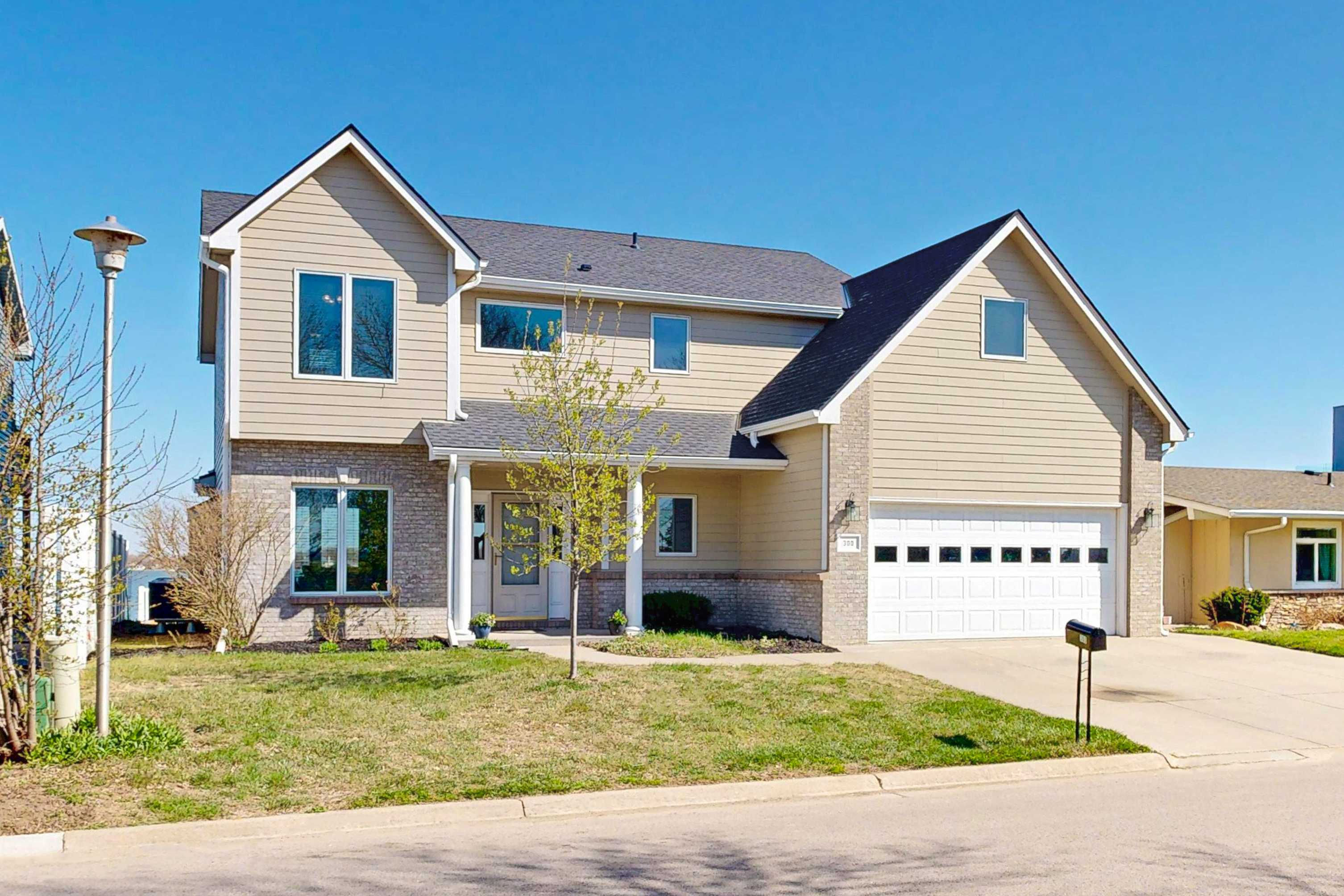 300 West Lakeshore Drive, Lincoln, NE, USA, 68528 - Thumbnail 5