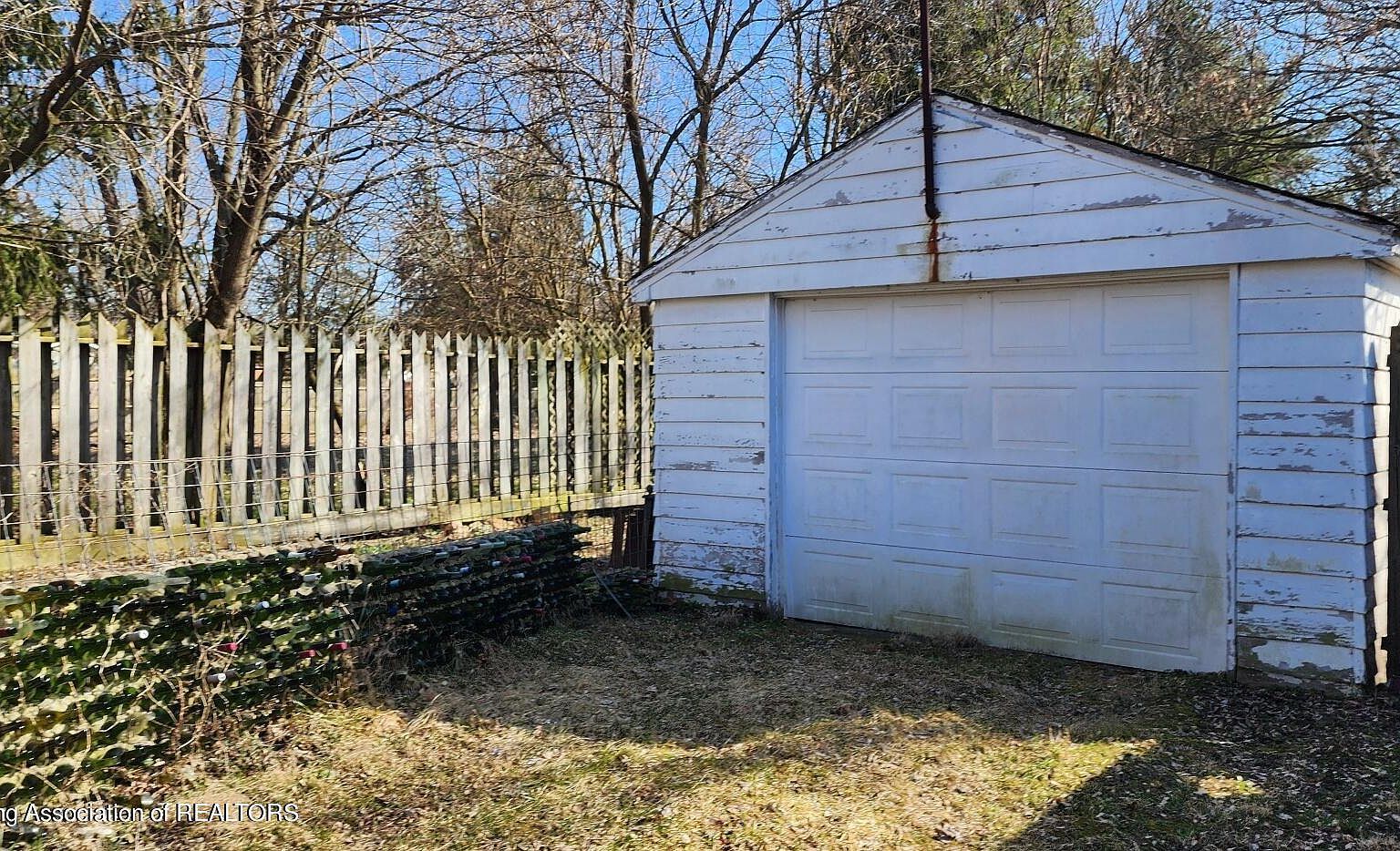 201 W Hodge Ave Lansing, MI 48910 - Thumbnail 3