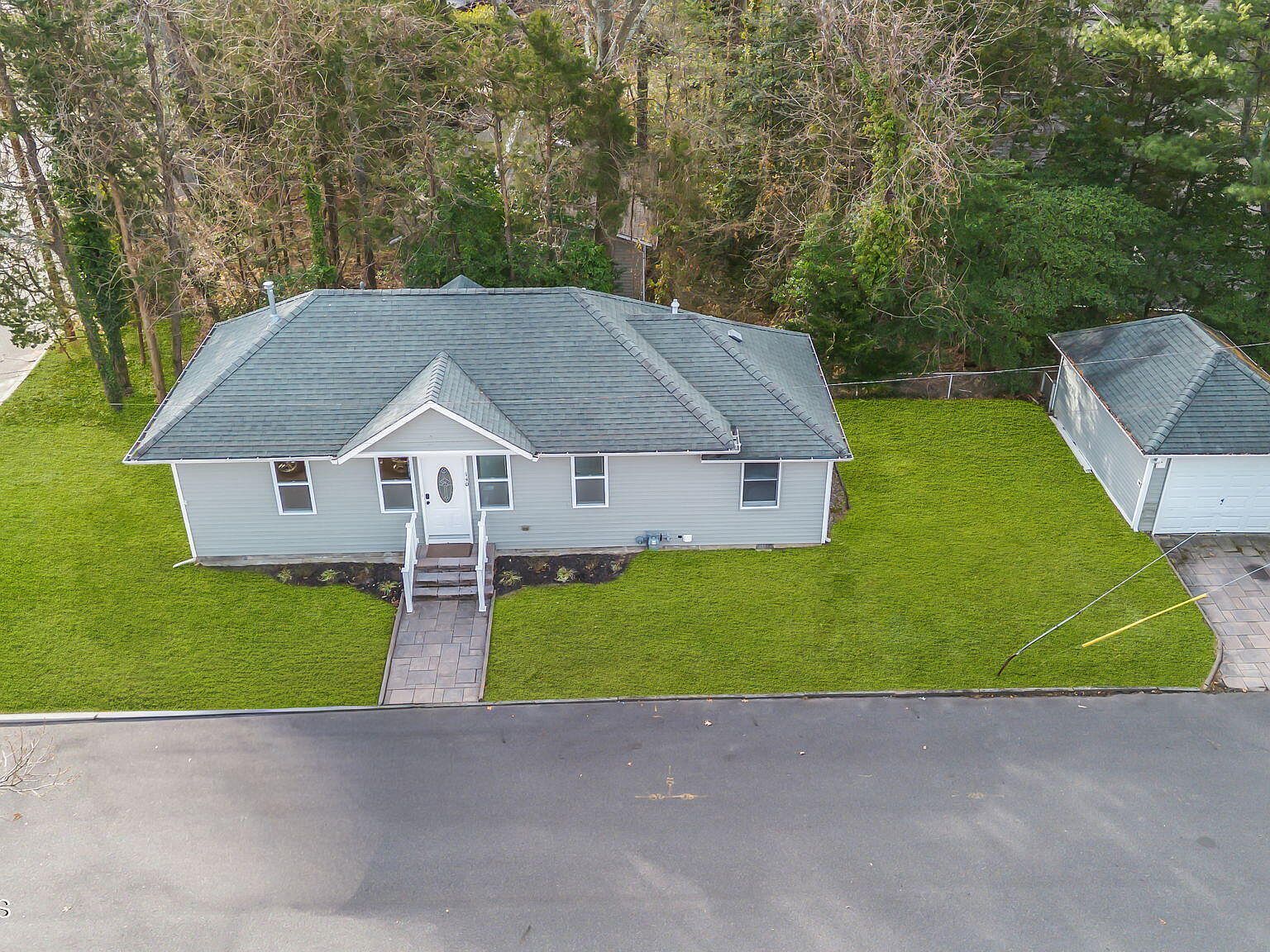 140 E Camp Walk Island Heights, NJ 08732 - Thumbnail 3