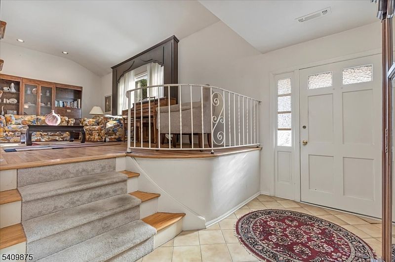 29 Manitou Cir Westfield, NJ 07090 - Thumbnail 3