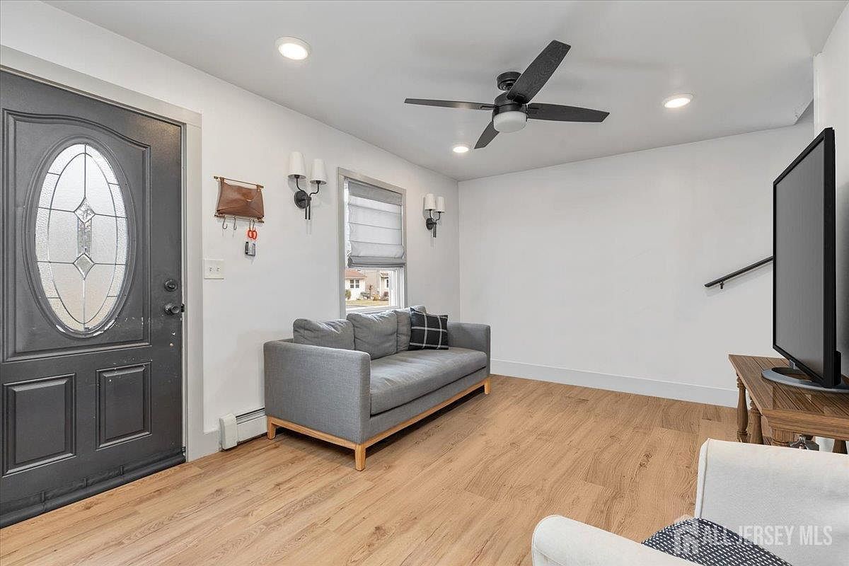 93 Inwood Ave Colonia, NJ 07067 - Thumbnail 3