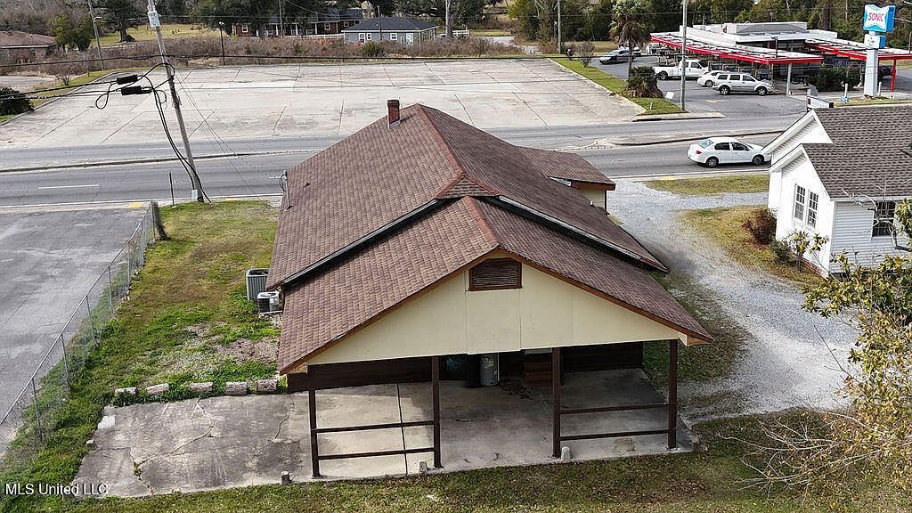 4718 Main St Moss Pt, MS 39563 - Thumbnail 3