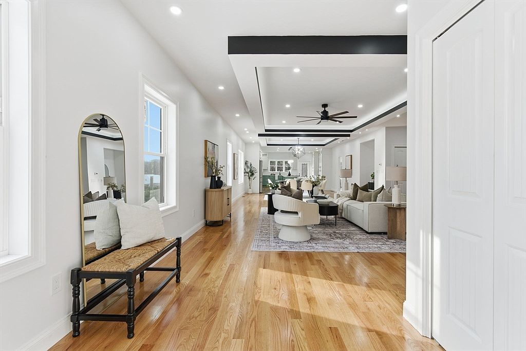 251 Clark Rd Lowell, MA 01852 - Thumbnail 3