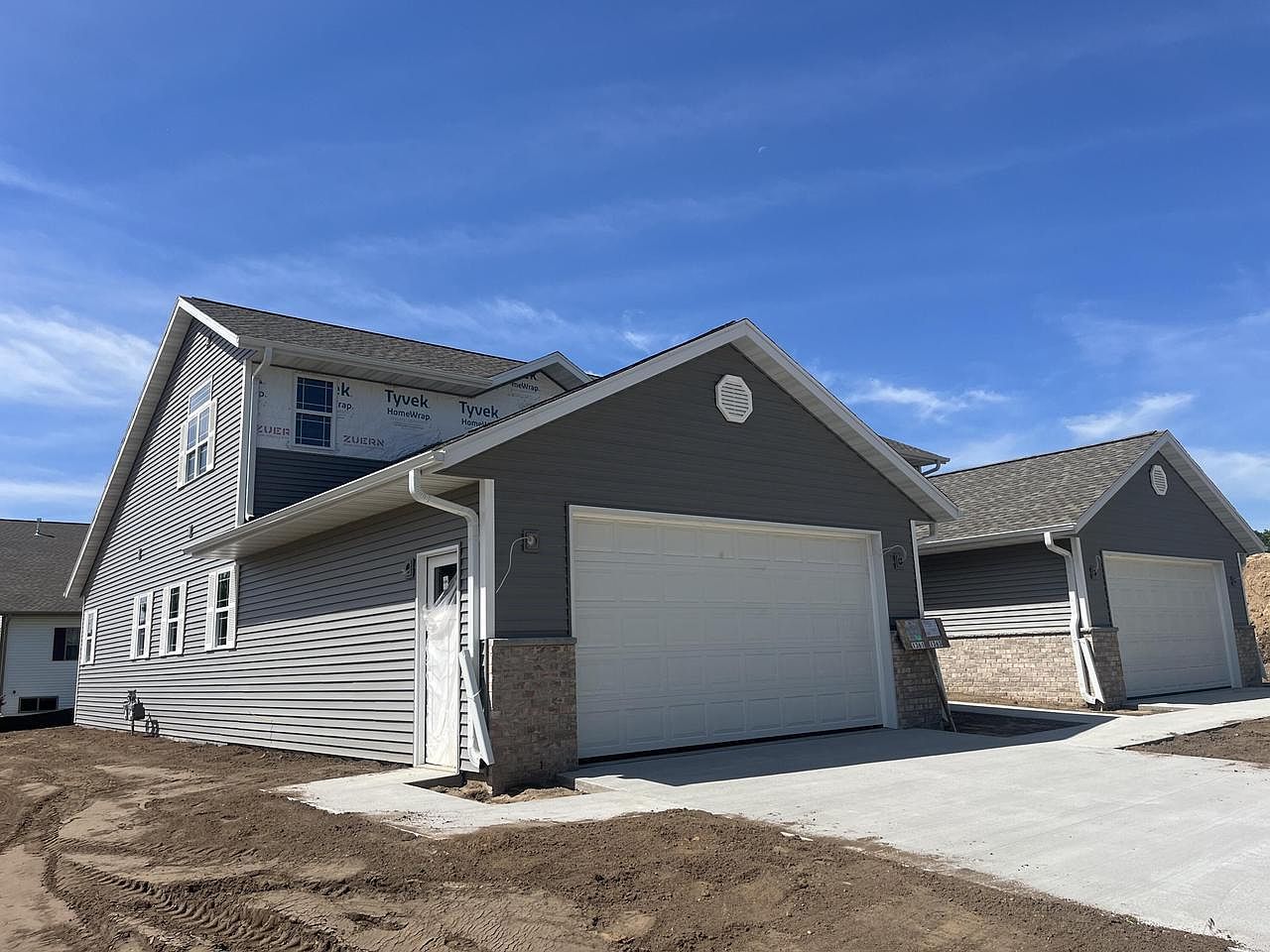 1363 Legion Cir West Bend, WI 53090 - Thumbnail 3