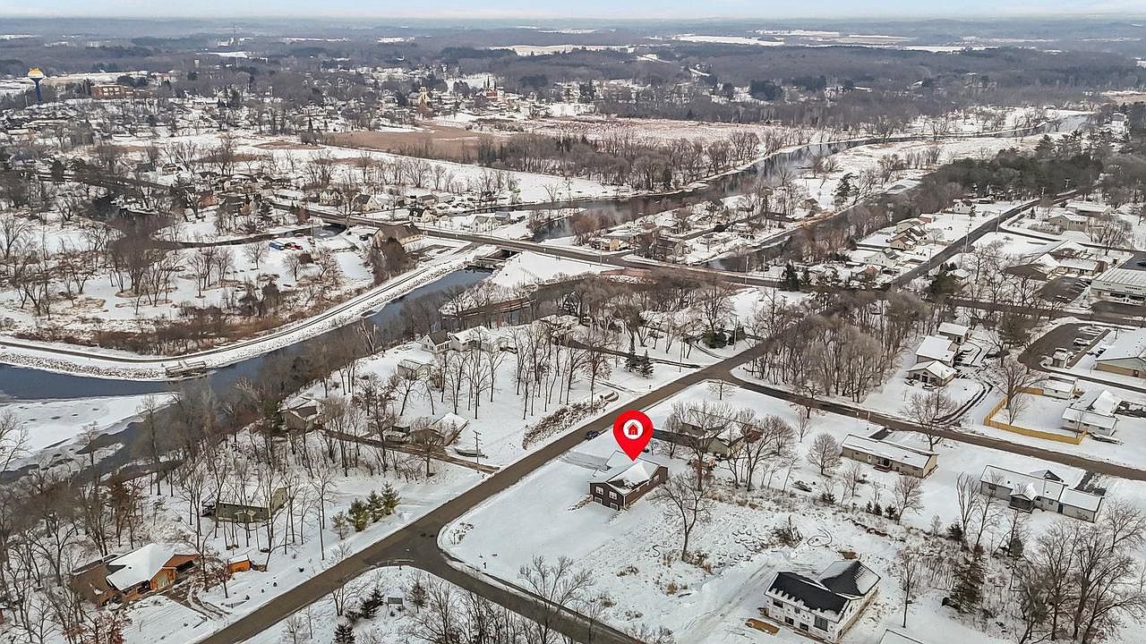 312 Brooke Cir Montello, WI 53949 - Thumbnail 3