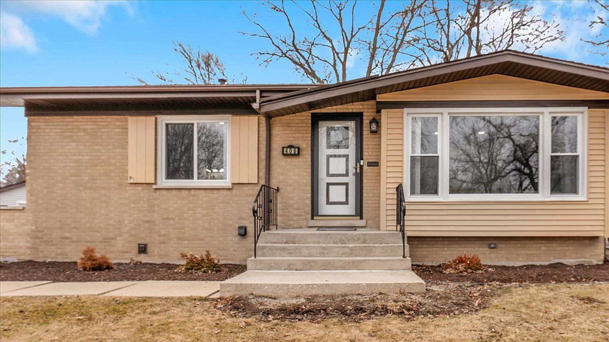 406 N Park Dr Glenwood, IL 60425 - Thumbnail 3