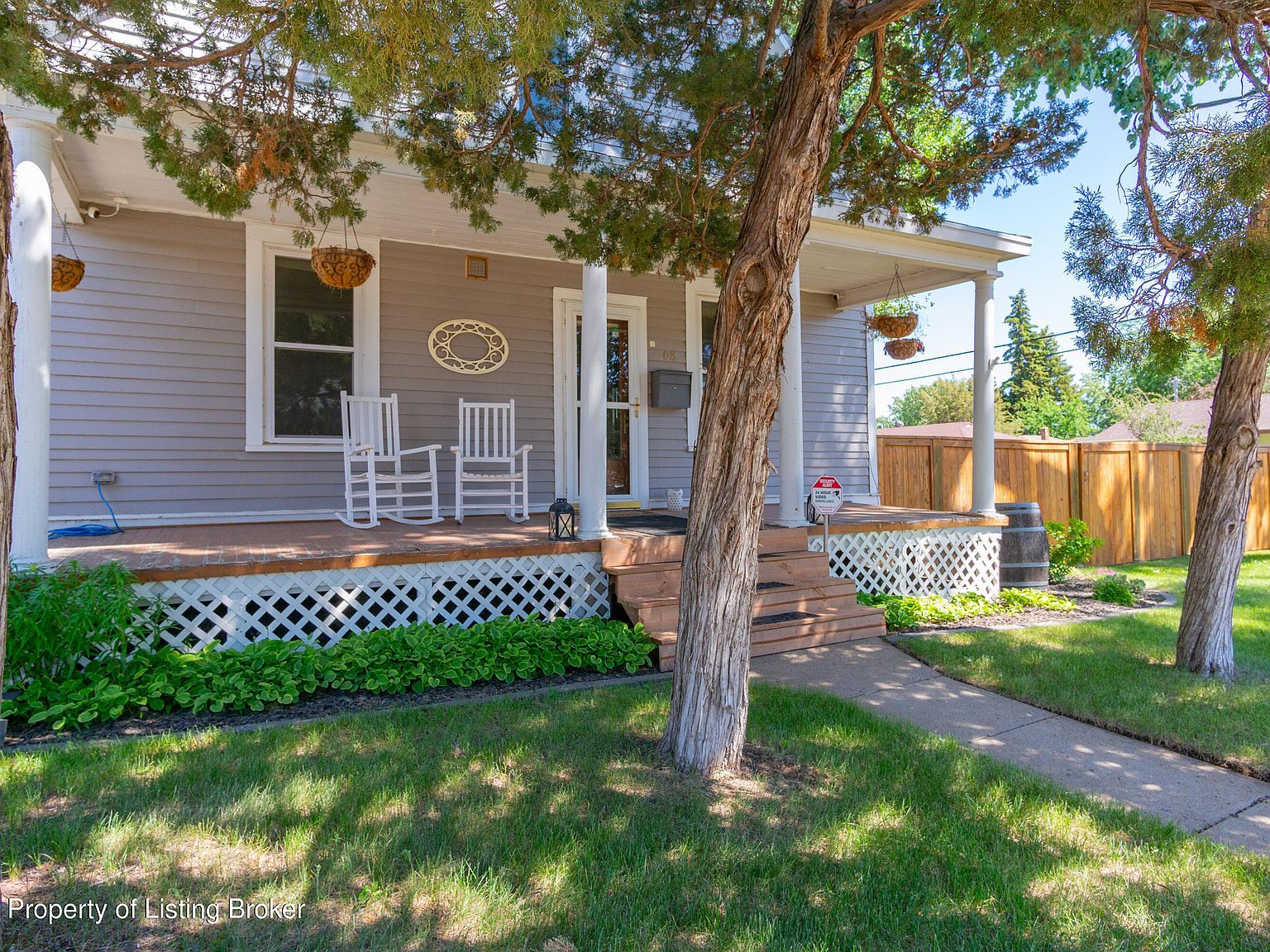 108 6th Ave E Dickinson, ND 58601 - Thumbnail 3