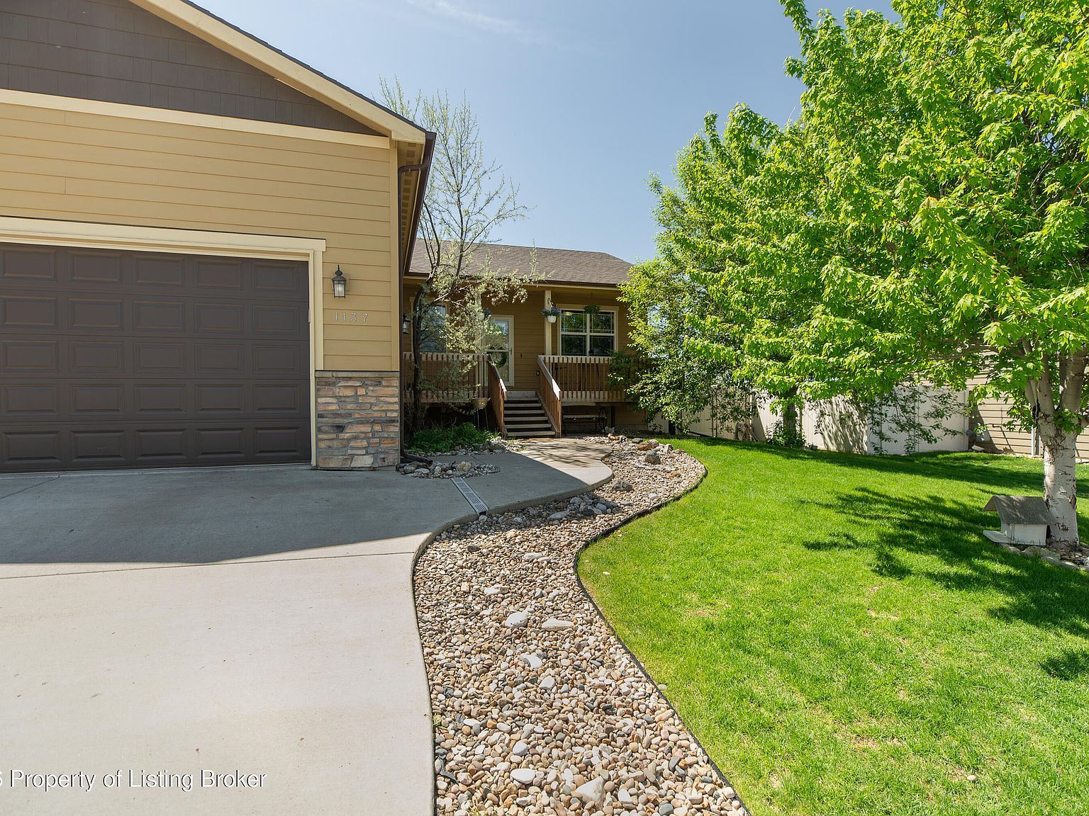 1137 Wahl St Dickinson, ND 58601 - Thumbnail 3