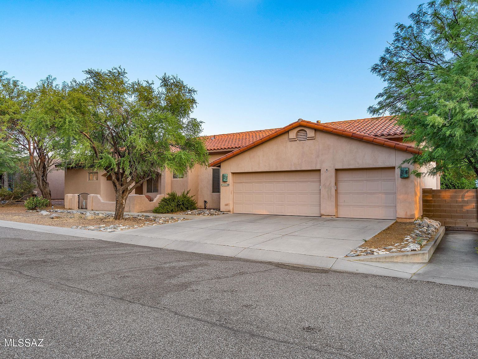 11120 E Mountain Gate Pl Tucson, AZ 85749 - Thumbnail 3