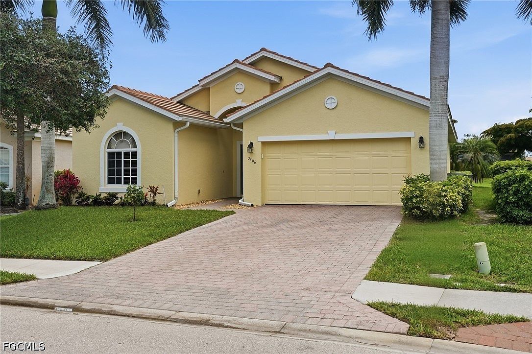 2506 Blackburn Cir Cape Coral, FL 33991 - Thumbnail 3