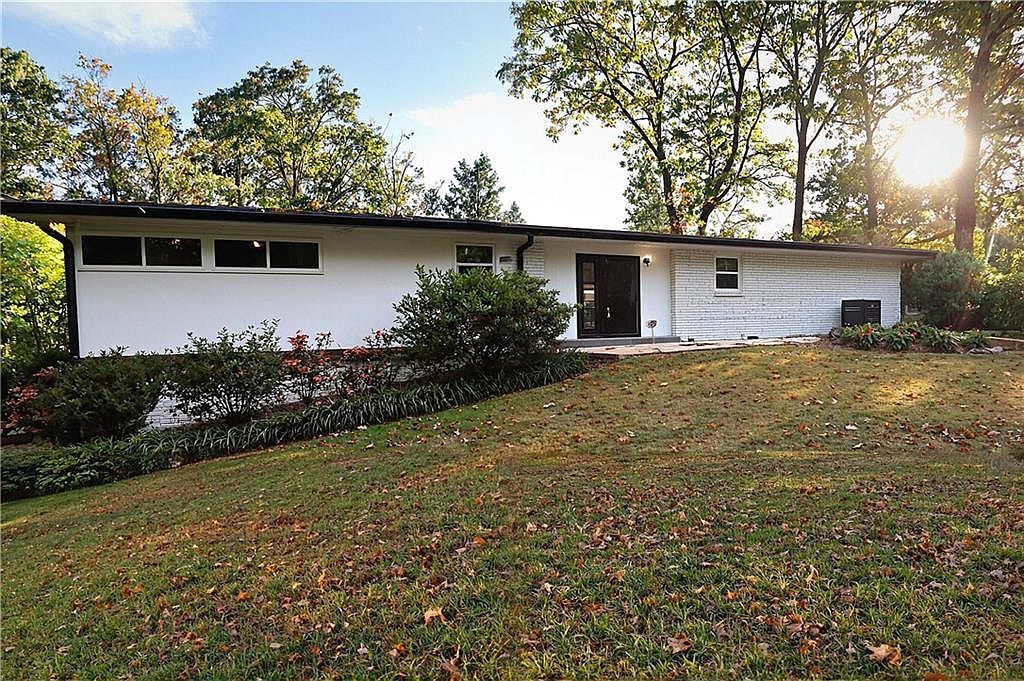 1033 Sandalwood Dr Lawrenceville, GA 30043 - Thumbnail 3