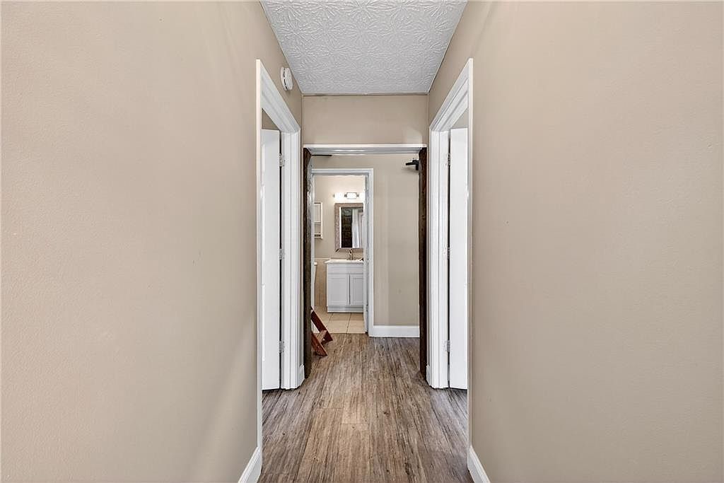 233 Goshen Ln Woodstock, GA 30188 - Thumbnail 3