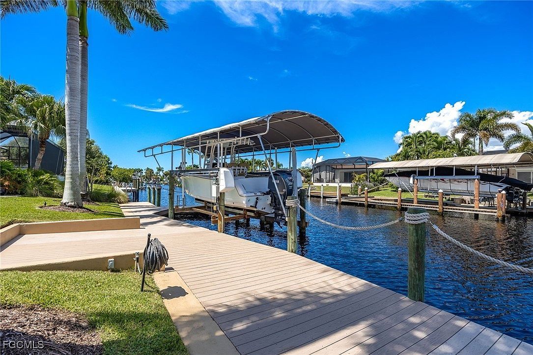 119 SW 52nd Ter Cape Coral, FL 33914 - Thumbnail 3